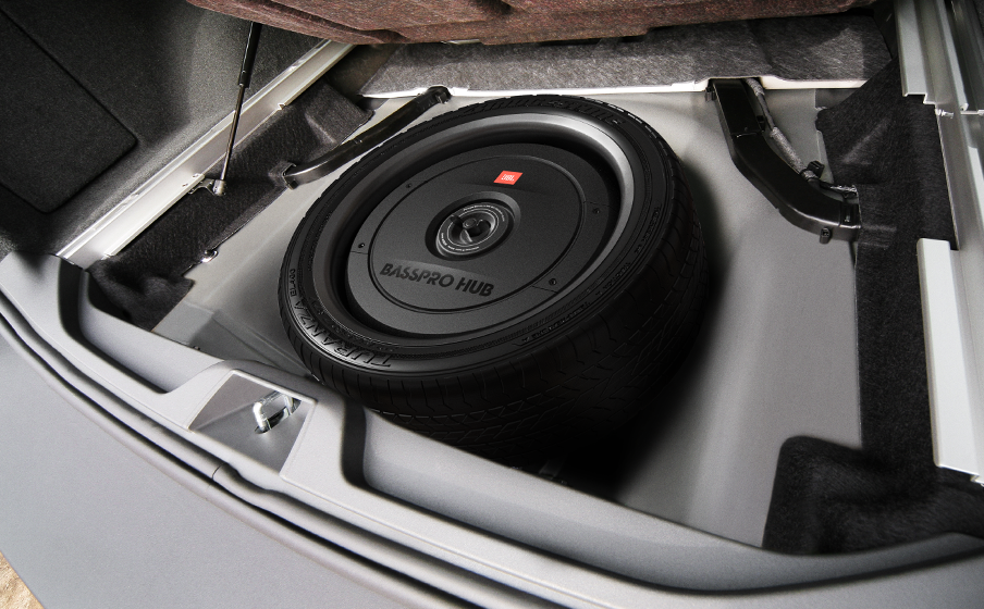 內建 D 類 200W RMS 放大器