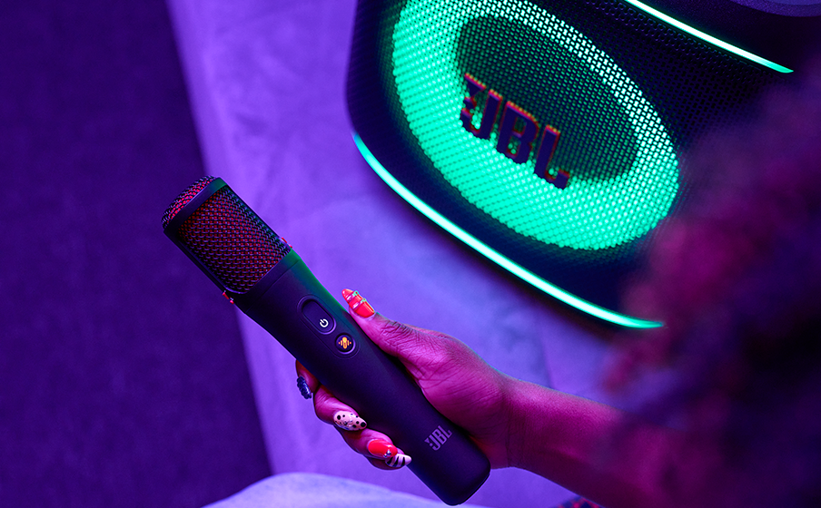 JBL Pro Sound 搭配 AI Sound Boost