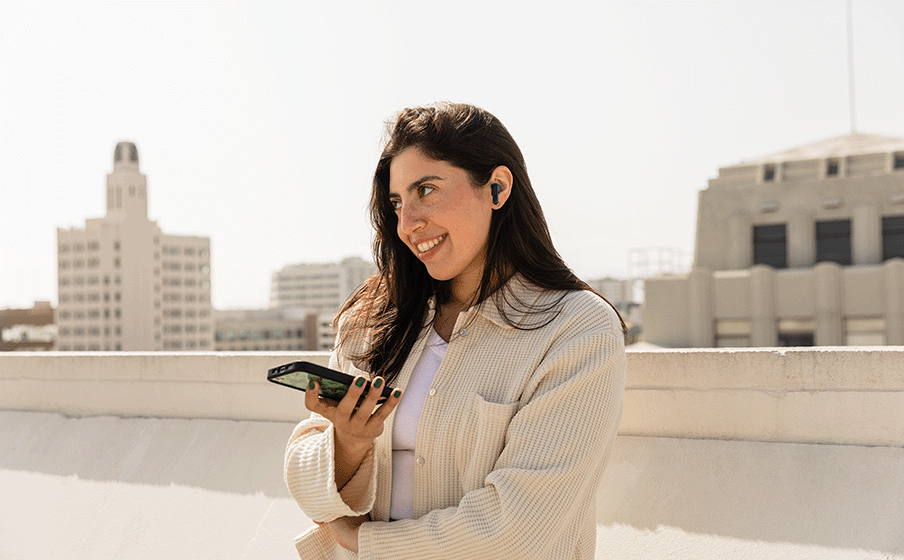 4 個麥克風以提供完美通話